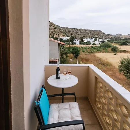 Tsaner And Otel Matala