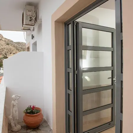 Tsaner And * Matala (Crete)